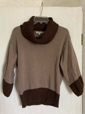 Pria vintage sweater